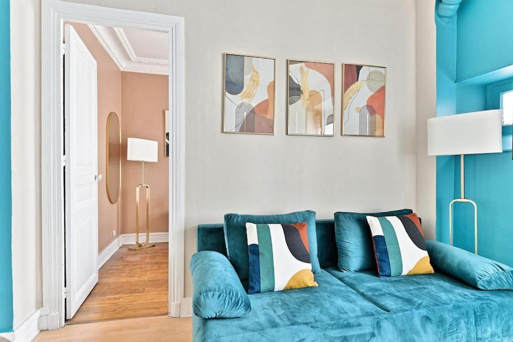 Colore Rue Niepce Parijs