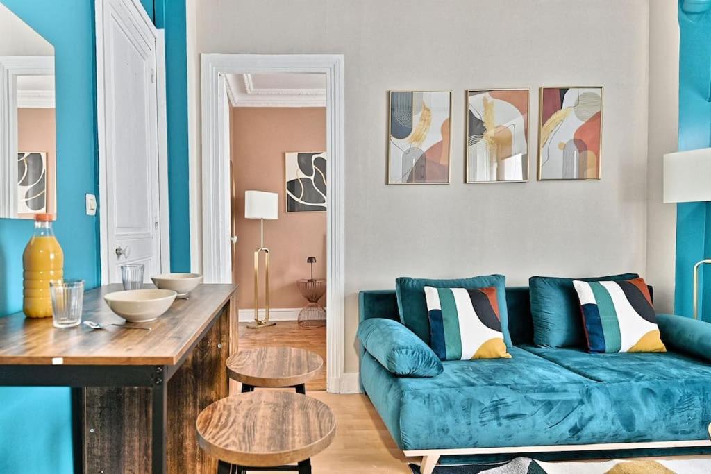 Colore Rue Niepce Parijs